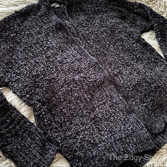 11thstreet | Soft & Cozy Chenille Cardi - Picture 3 of 8